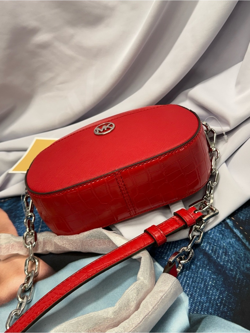 (new+tag) Michael Kors jet set glam oval crossbody fit iPhone Pro Max croc red - Picture 5 of 11